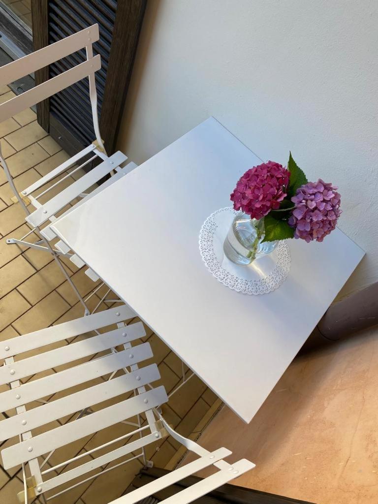 לינה וארוחת בוקר איסאו Il Giardino Segreto חדר תמונה