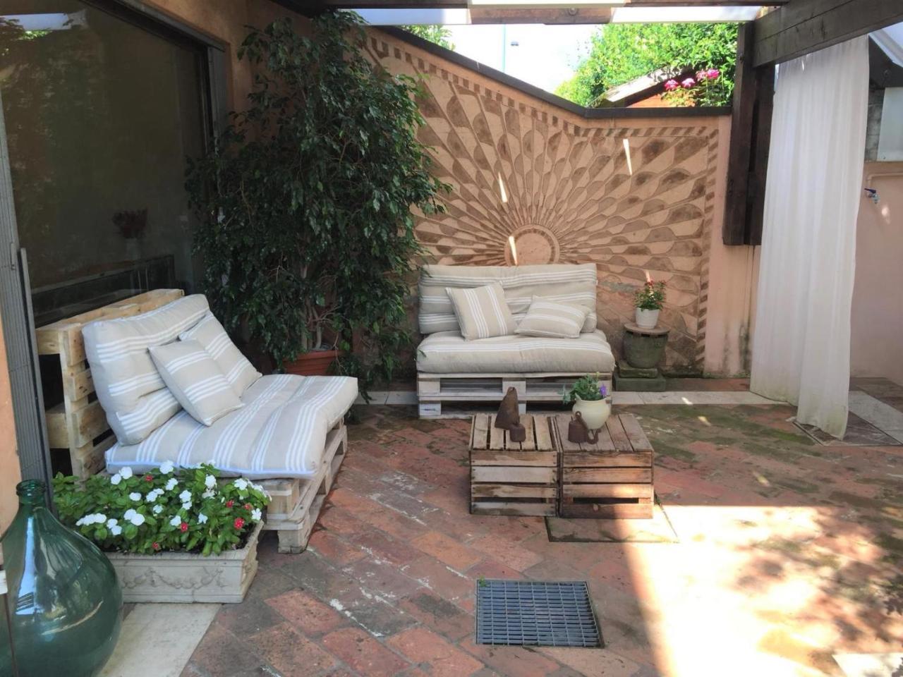 לינה וארוחת בוקר איסאו Il Giardino Segreto מראה חיצוני תמונה