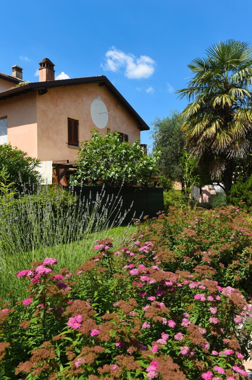 לינה וארוחת בוקר איסאו Il Giardino Segreto מראה חיצוני תמונה